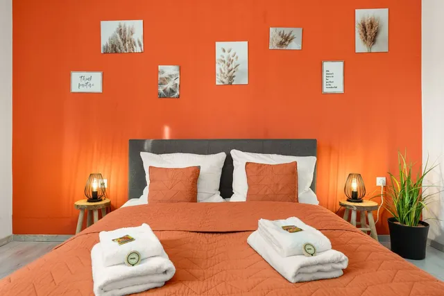 Schlafzimmer in Orange