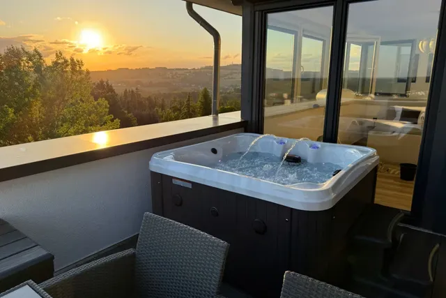 Whirlpool bei Sonnenuntergang