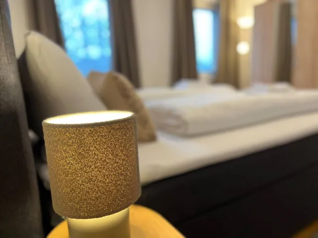 Lampe am Bett