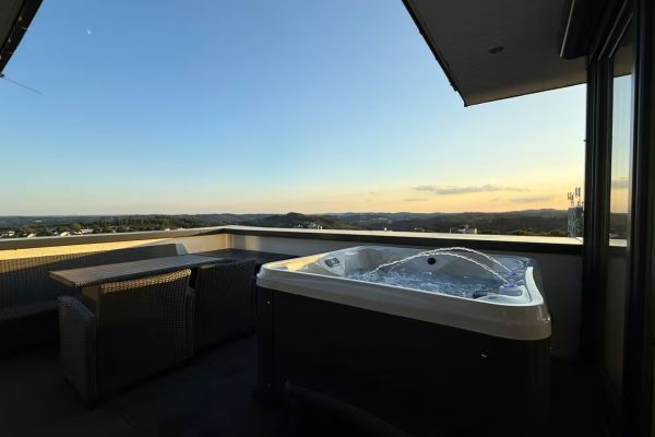 penthouse Kicker_02